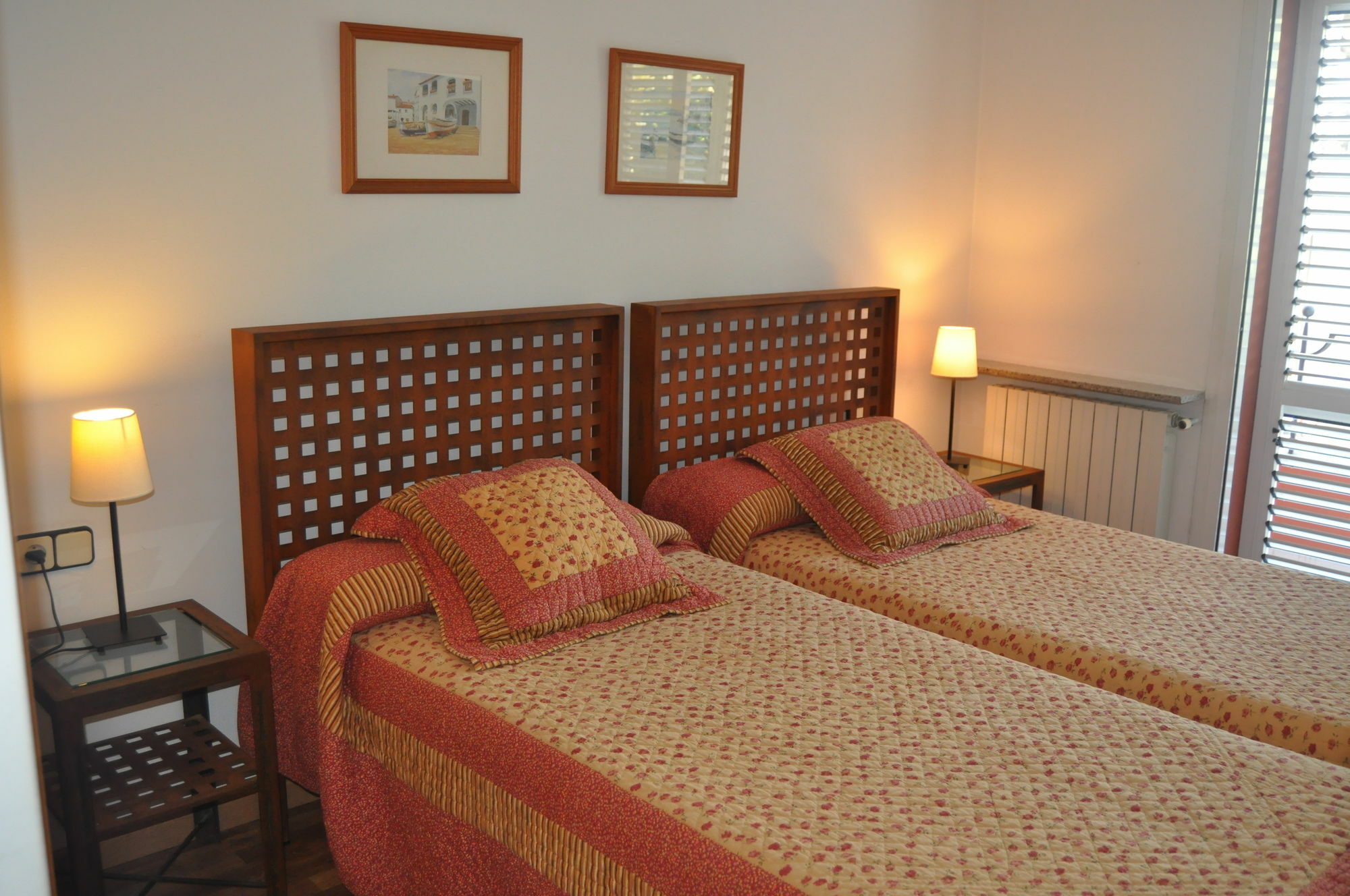 Girona Apartments Ngoại thất bức ảnh